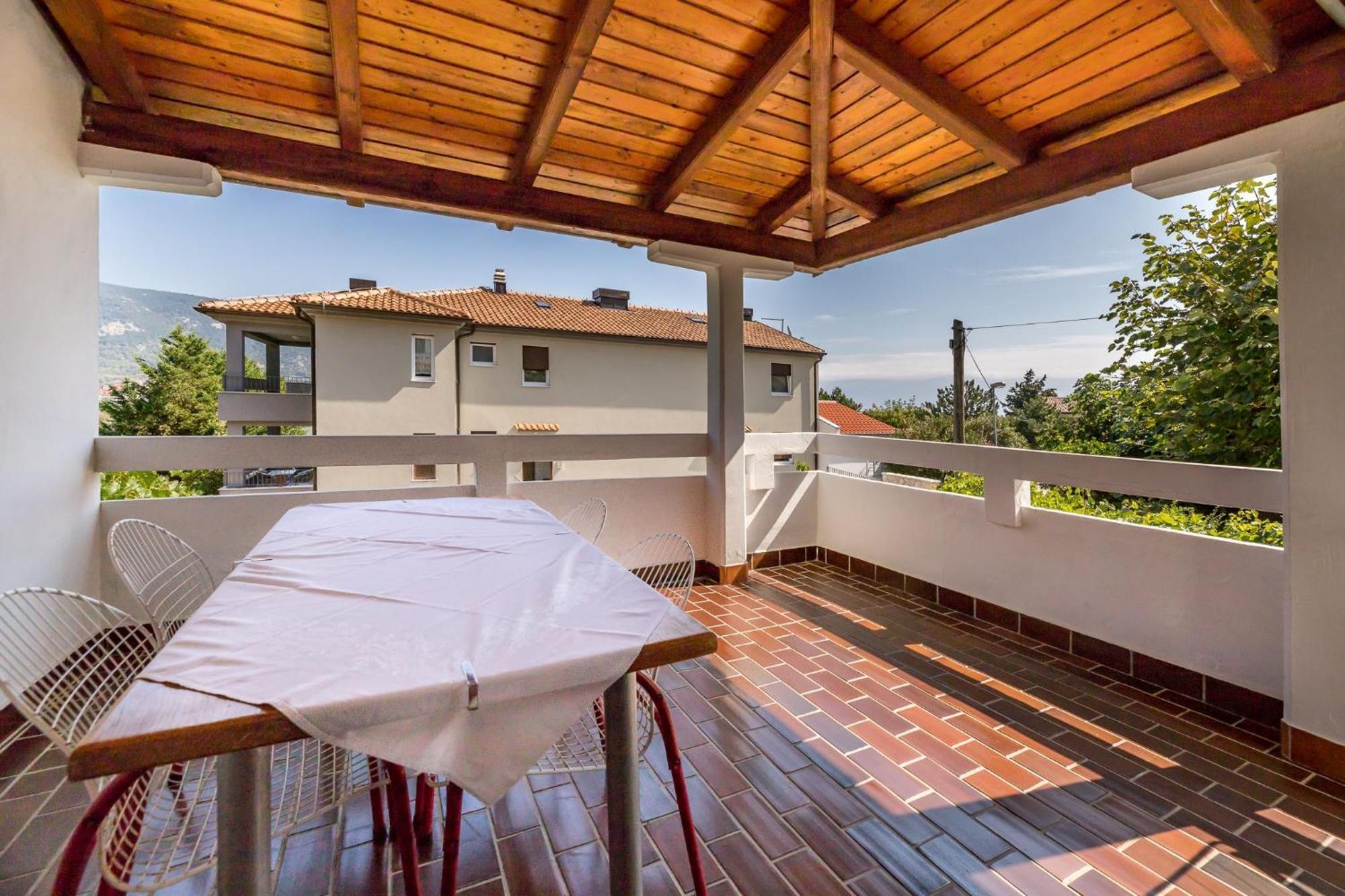 Apartments Janko Zarok Baska  Exterior photo