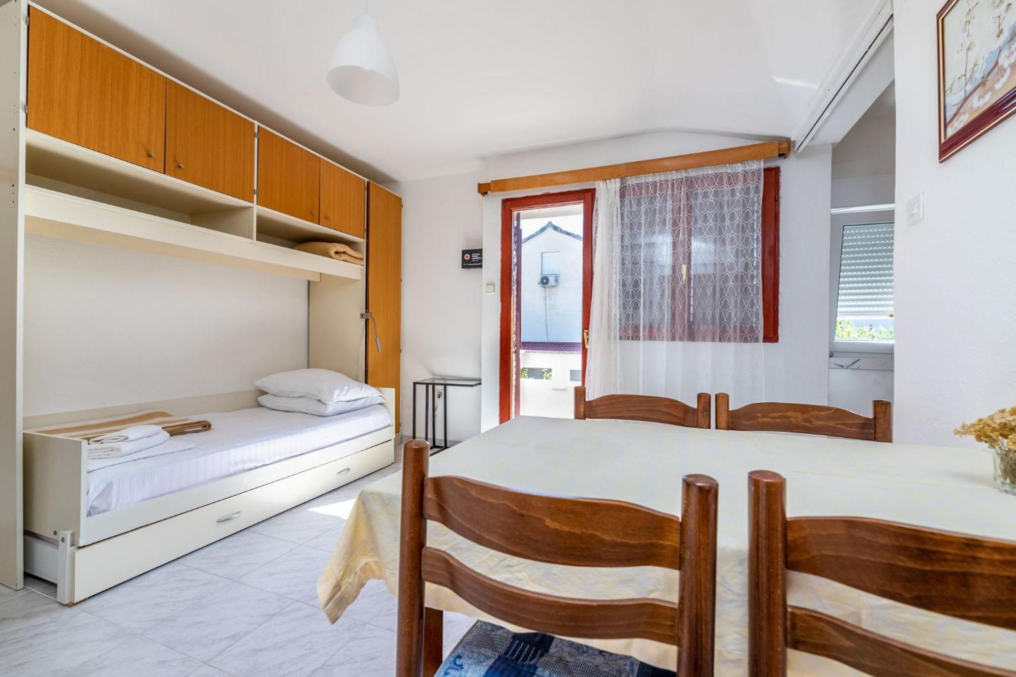 Apartments Janko Zarok Baska  Exterior photo
