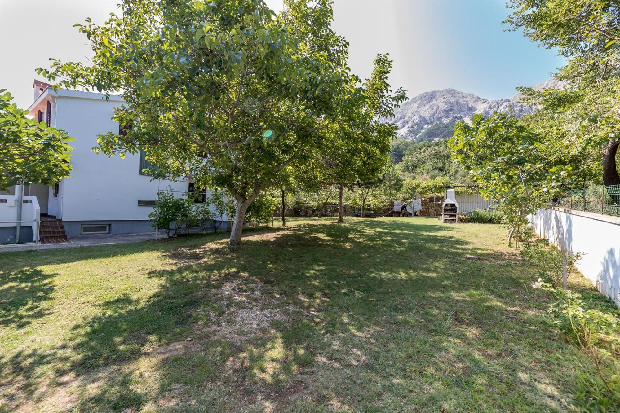 Apartments Janko Zarok Baska  Exterior photo